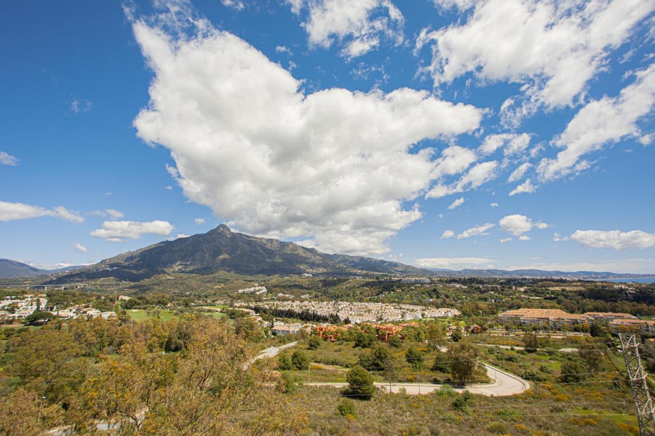Modern Apartment With Stunning Views Marbella Eksteriør billede
